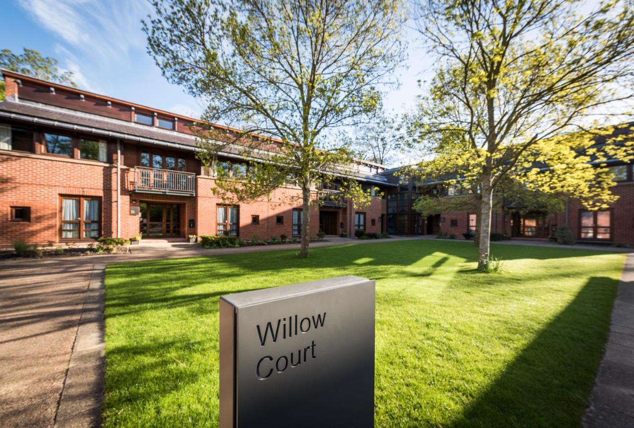 Hinxton Hall Hotel And Conference Centre Exterior foto