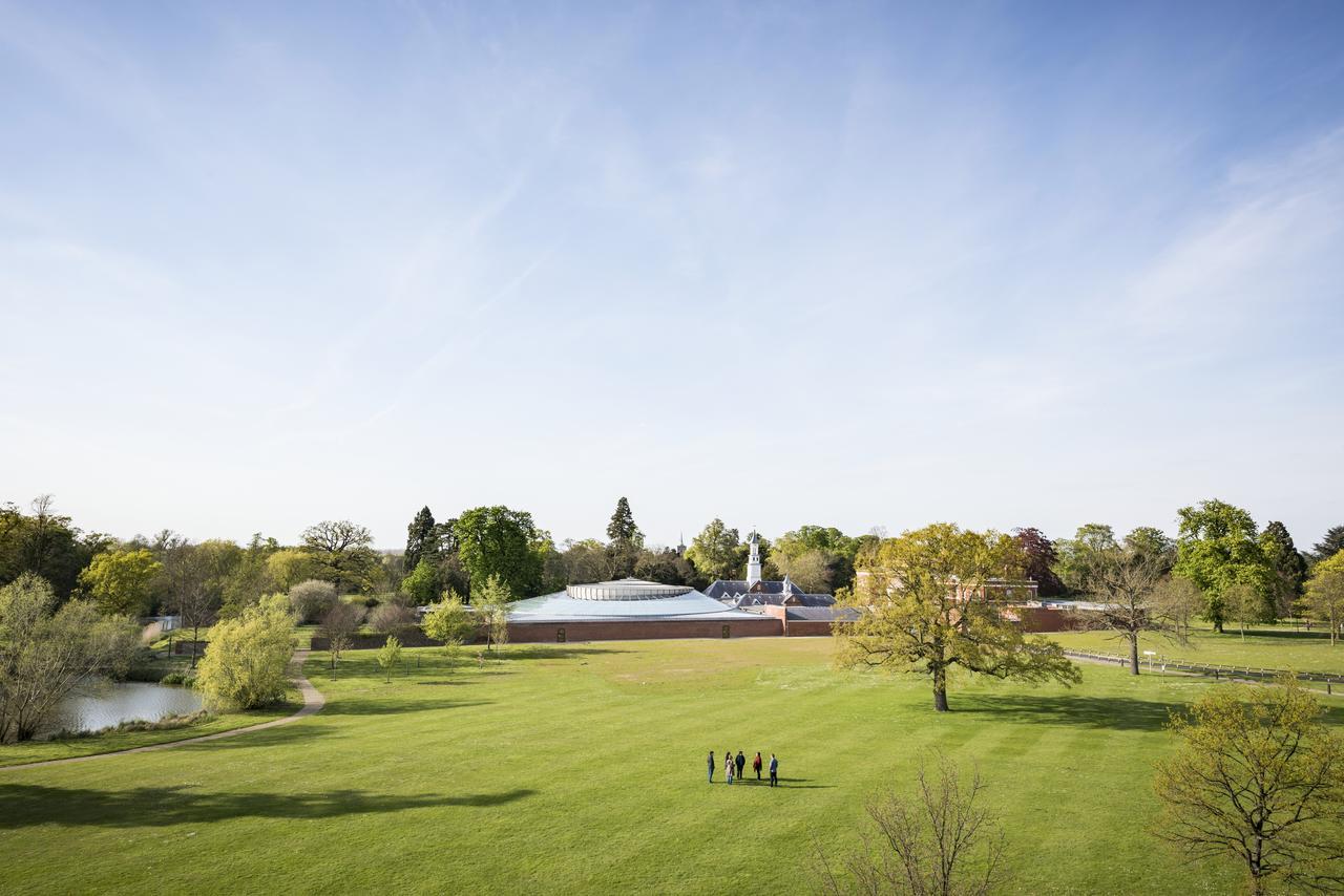 Hinxton Hall Hotel And Conference Centre Exterior foto