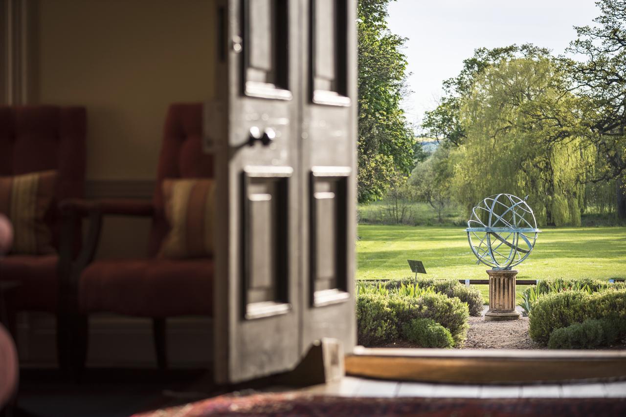 Hinxton Hall Hotel And Conference Centre Exterior foto