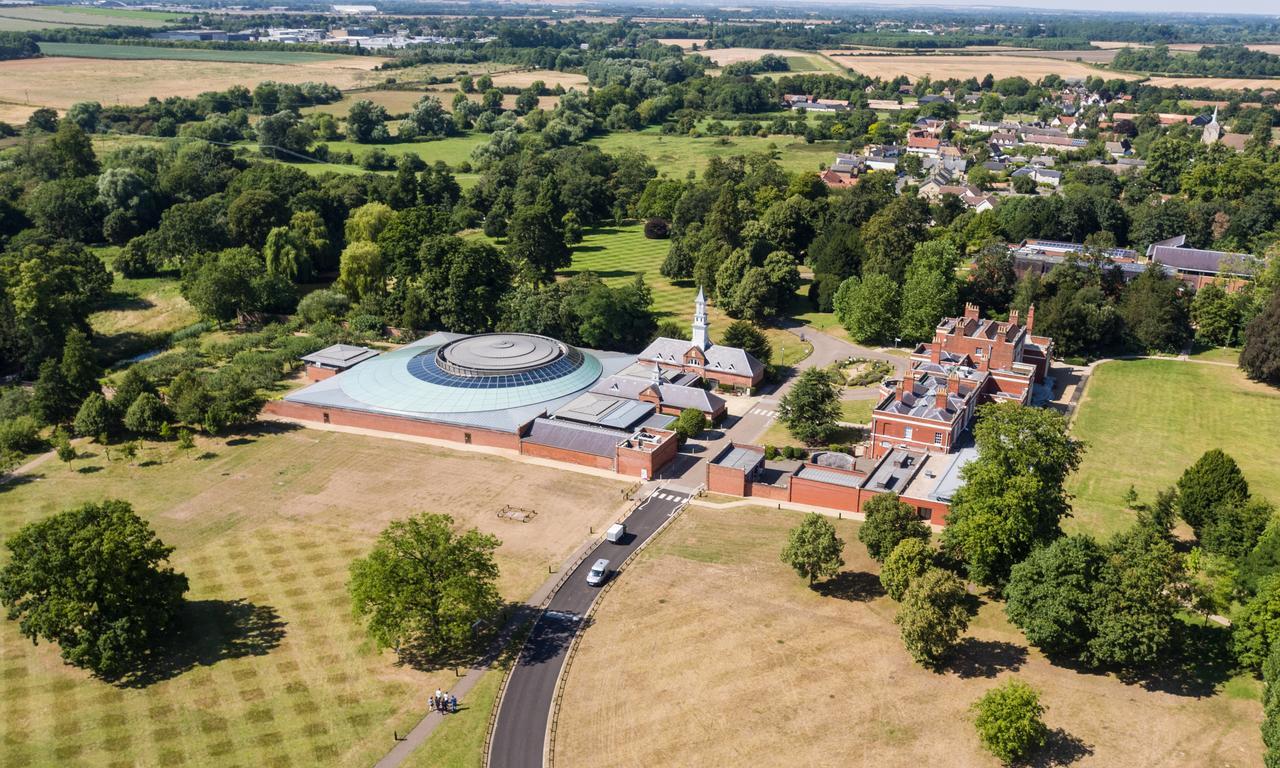 Hinxton Hall Hotel And Conference Centre Exterior foto