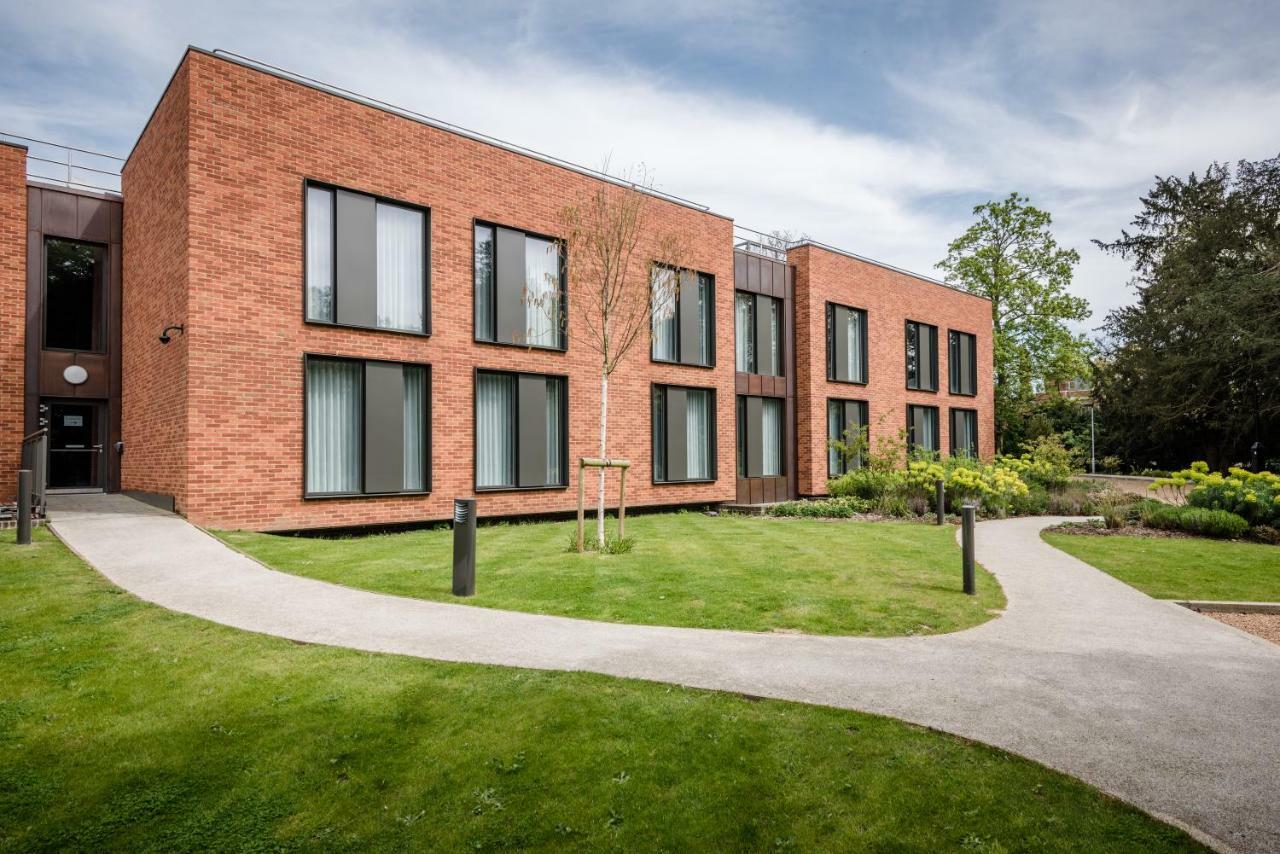 Hinxton Hall Hotel And Conference Centre Exterior foto